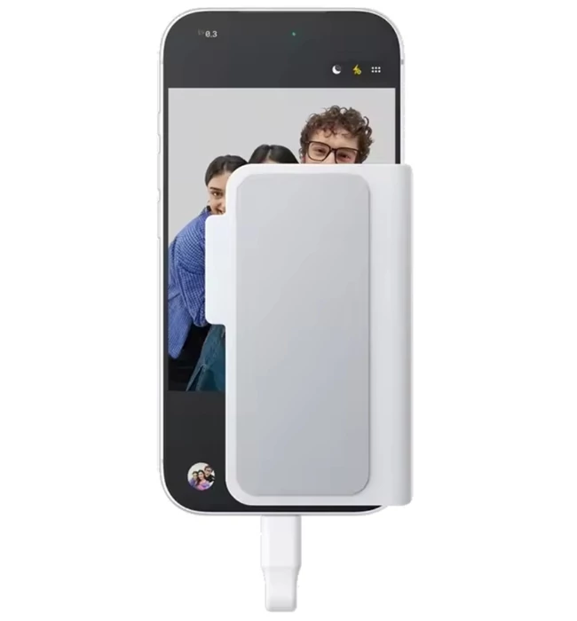 insta360-snap-selfie-screen-with-light-2